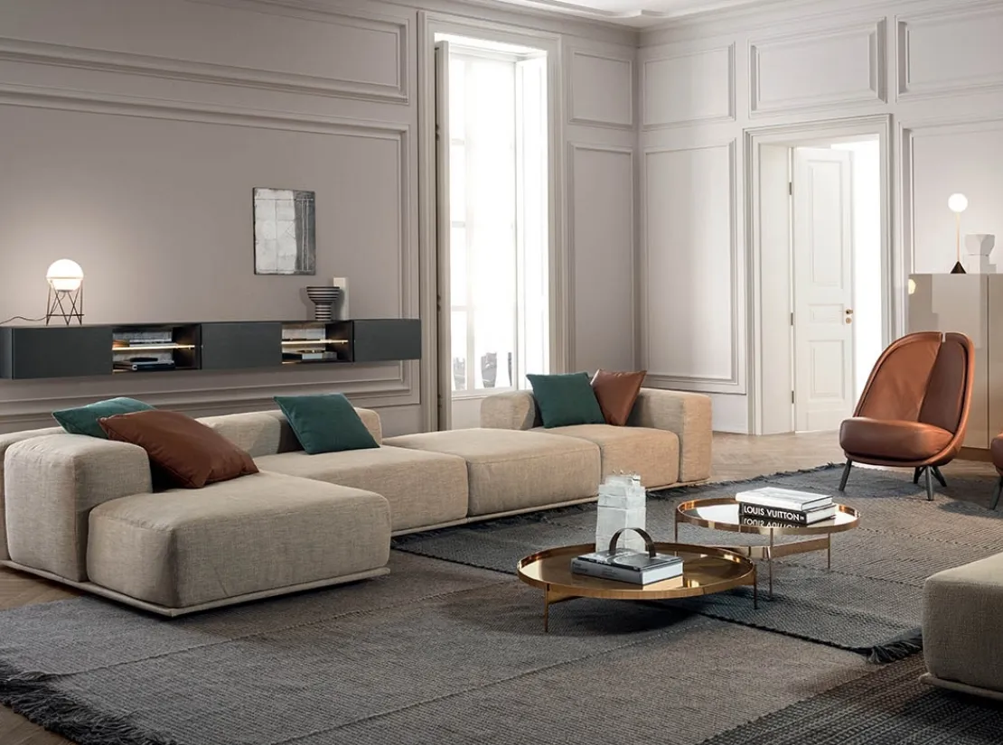Salotto Delano divano lineare con penisola componibile rivestimento tessuto di Pianca