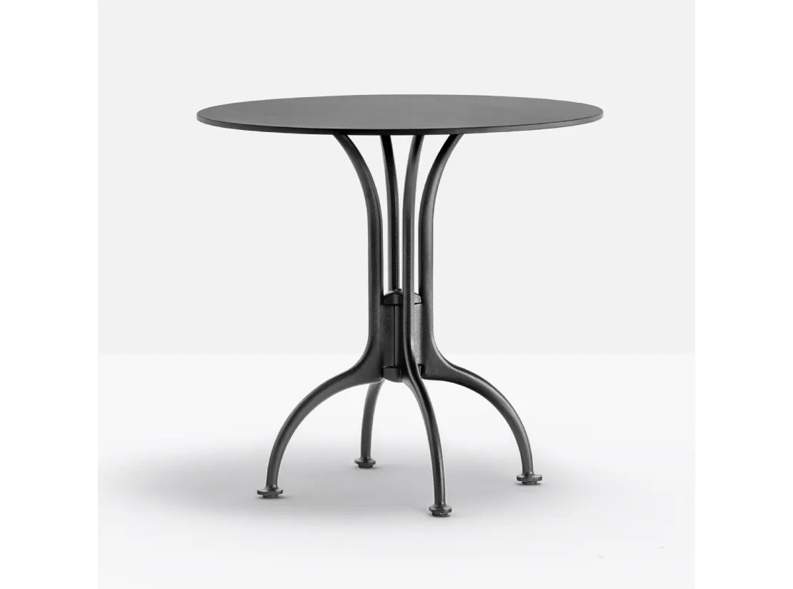 Tavolo dal design classico ed elegante di Pedrali
