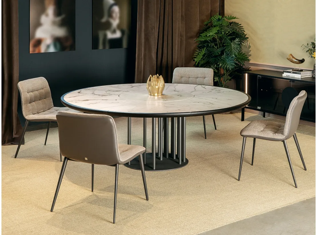 Tavolo rotondo Luxo con top in porcellana e base in acciaio di Tonin Casa